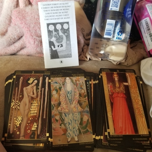 Gustav Klimt Tarot Deck - Picture 6 of 6